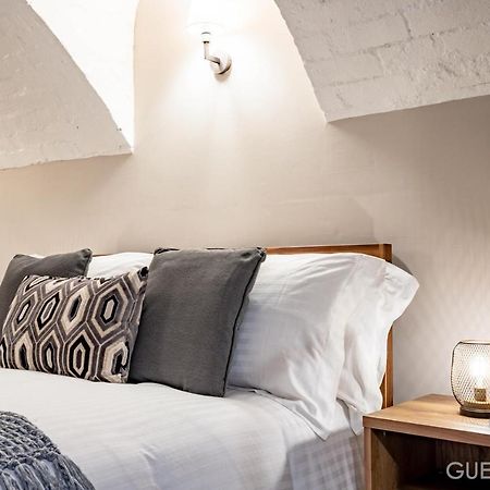 Host & Stay - Shaw Street Basement Вустер Экстерьер фото