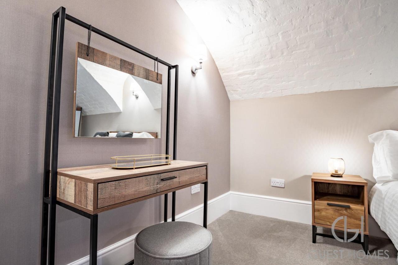 Host & Stay - Shaw Street Basement Вустер Экстерьер фото