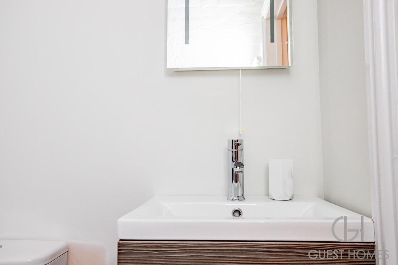 Host & Stay - Shaw Street Basement Вустер Экстерьер фото