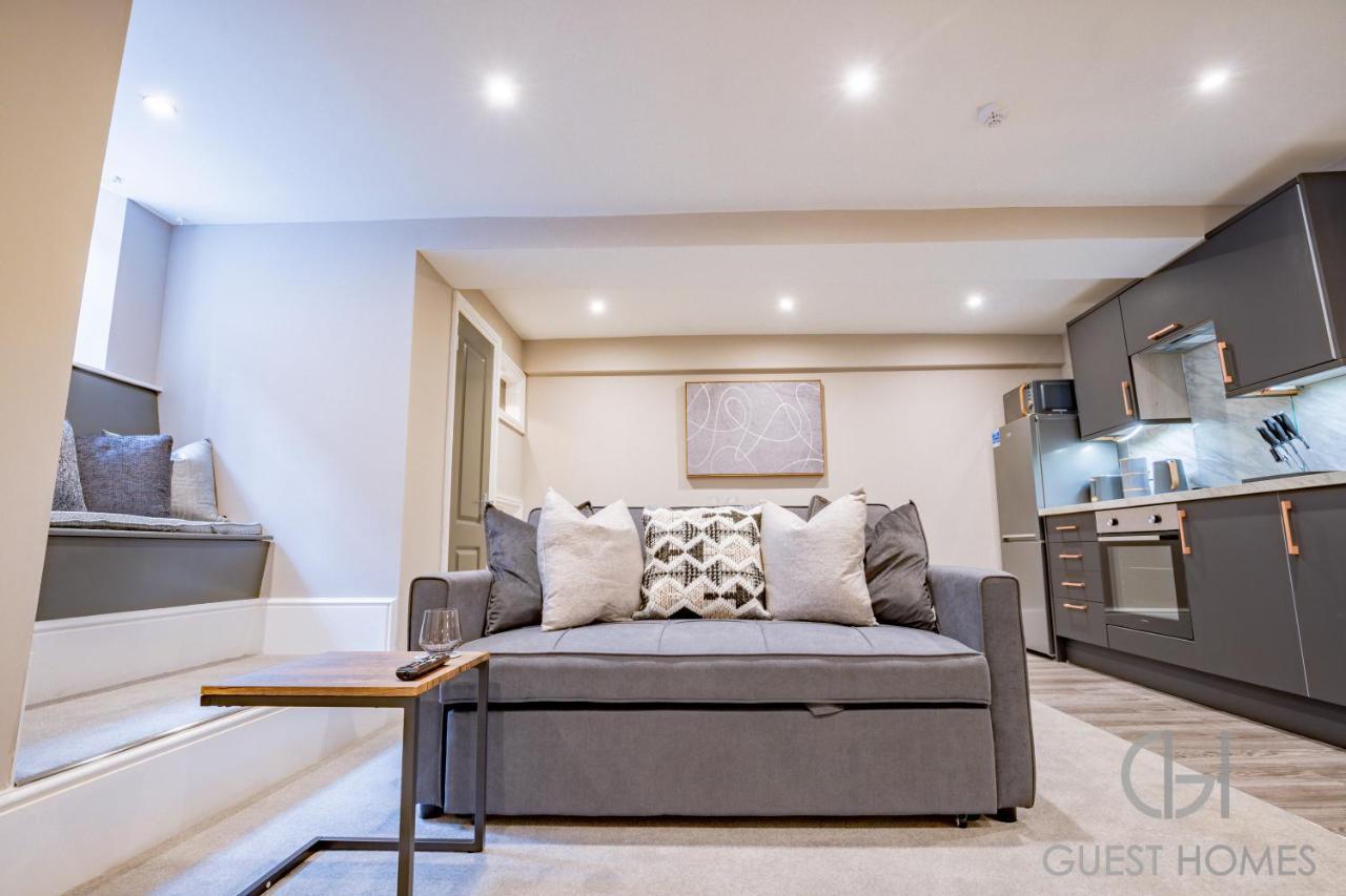 Host & Stay - Shaw Street Basement Вустер Экстерьер фото