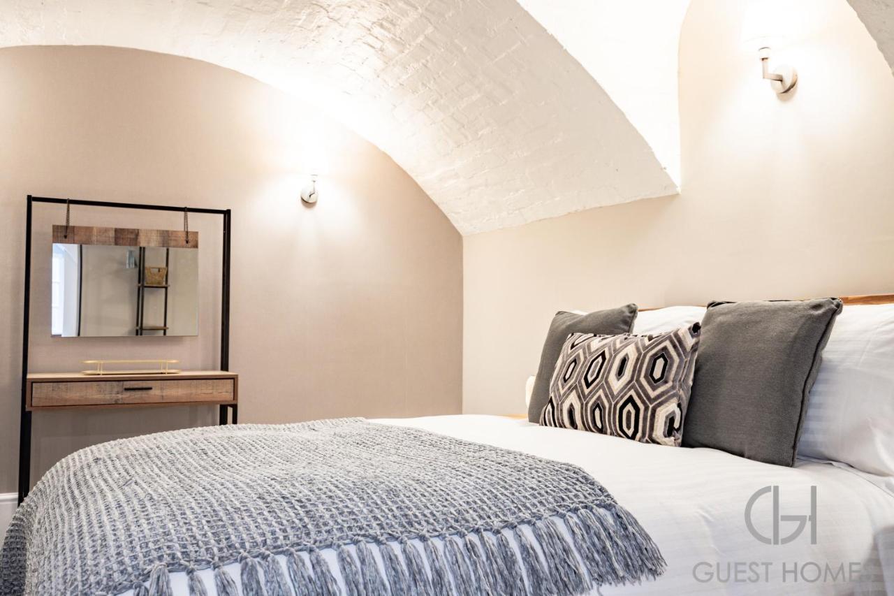 Host & Stay - Shaw Street Basement Вустер Экстерьер фото