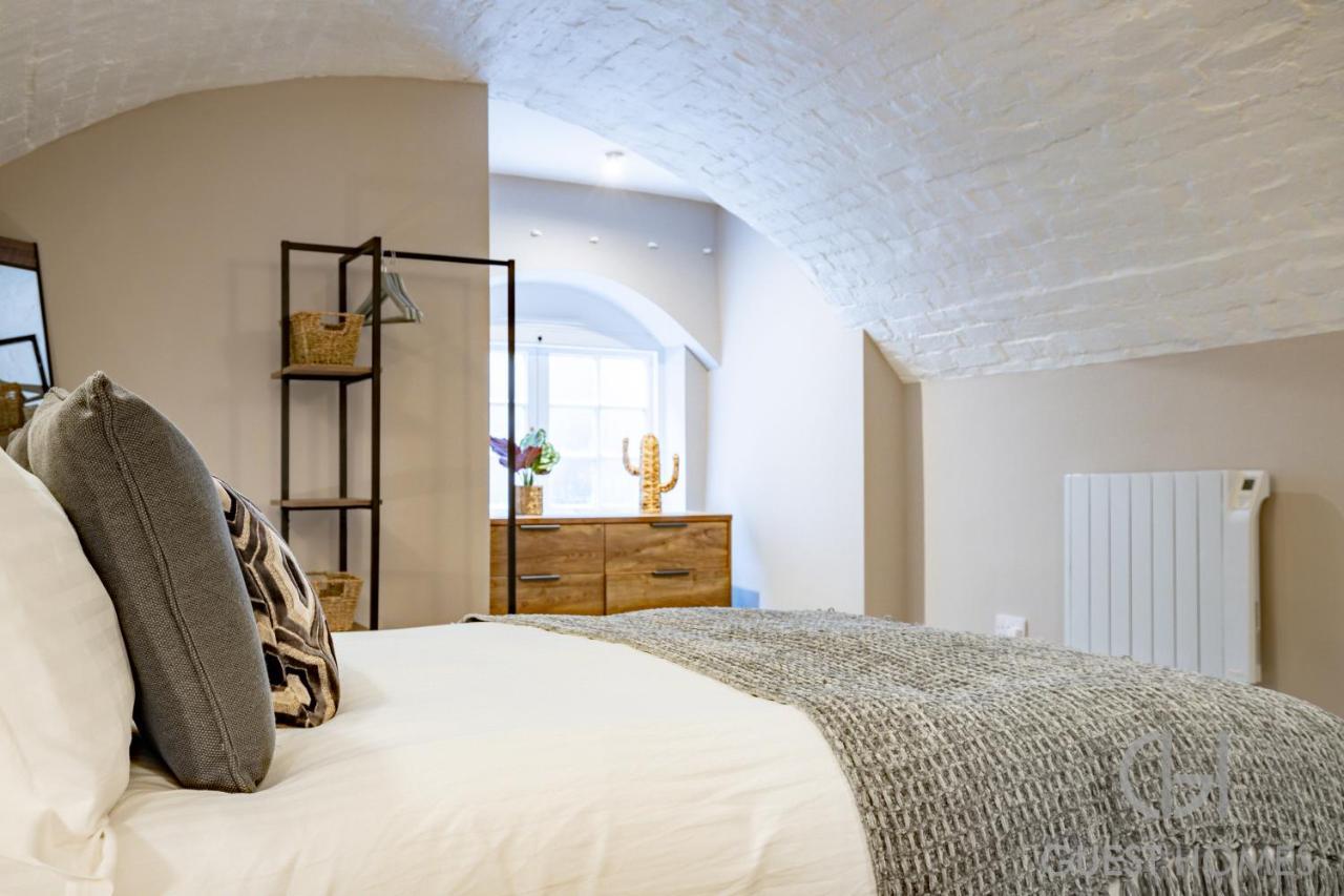 Host & Stay - Shaw Street Basement Вустер Экстерьер фото