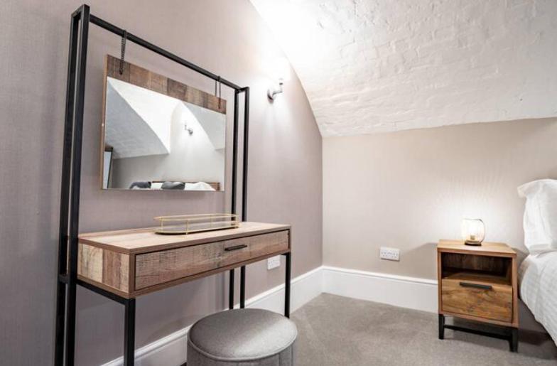 Host & Stay - Shaw Street Basement Вустер Экстерьер фото