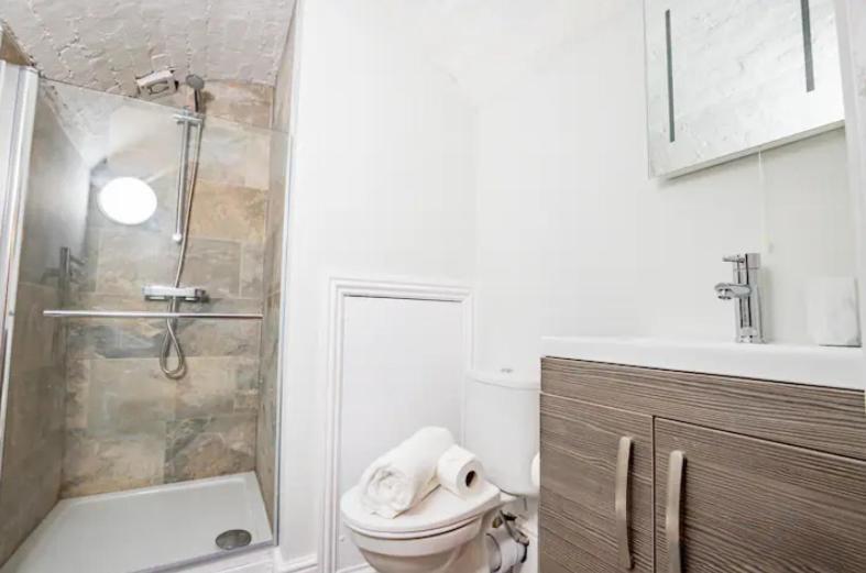 Host & Stay - Shaw Street Basement Вустер Экстерьер фото