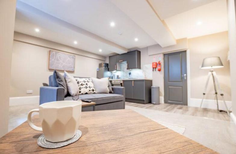 Host & Stay - Shaw Street Basement Вустер Экстерьер фото